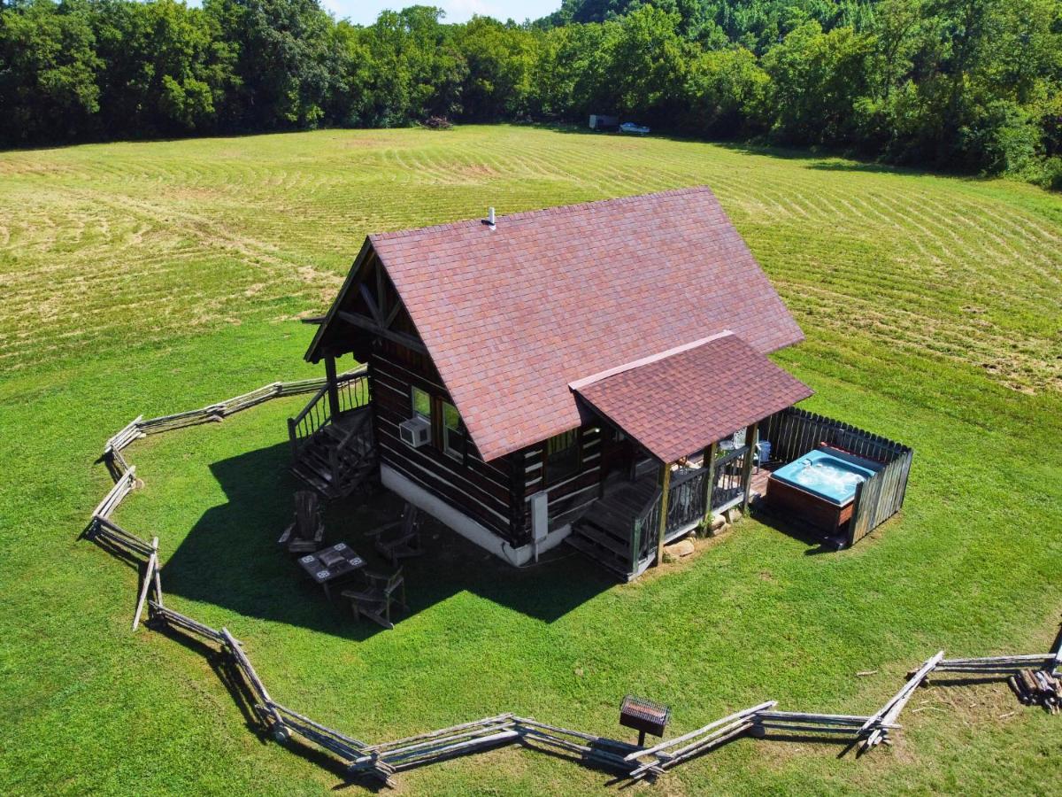 Creekwalk Inn Bed And Breakfast With Cabins Cosby Esterno foto