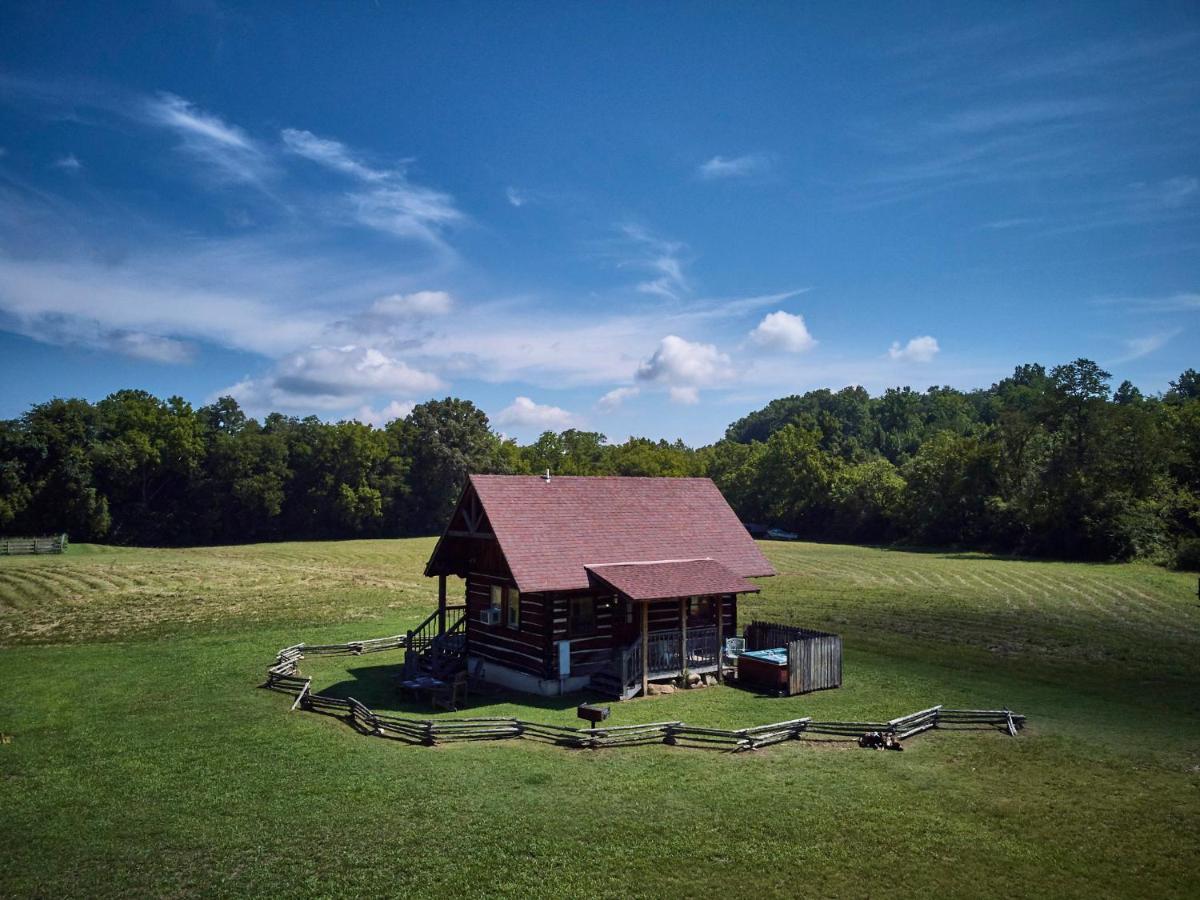 Creekwalk Inn Bed And Breakfast With Cabins Cosby Esterno foto