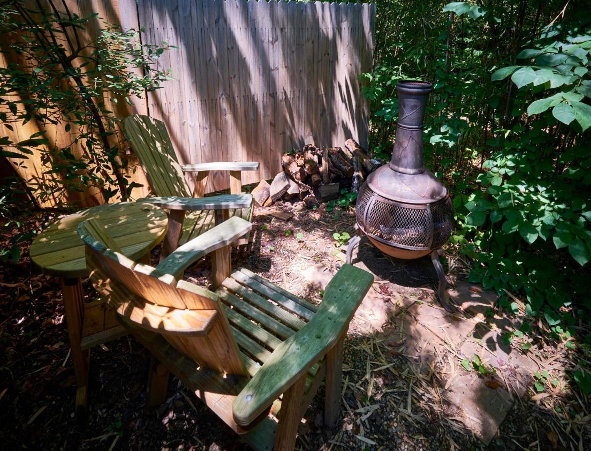 Creekwalk Inn Bed And Breakfast With Cabins Cosby Esterno foto