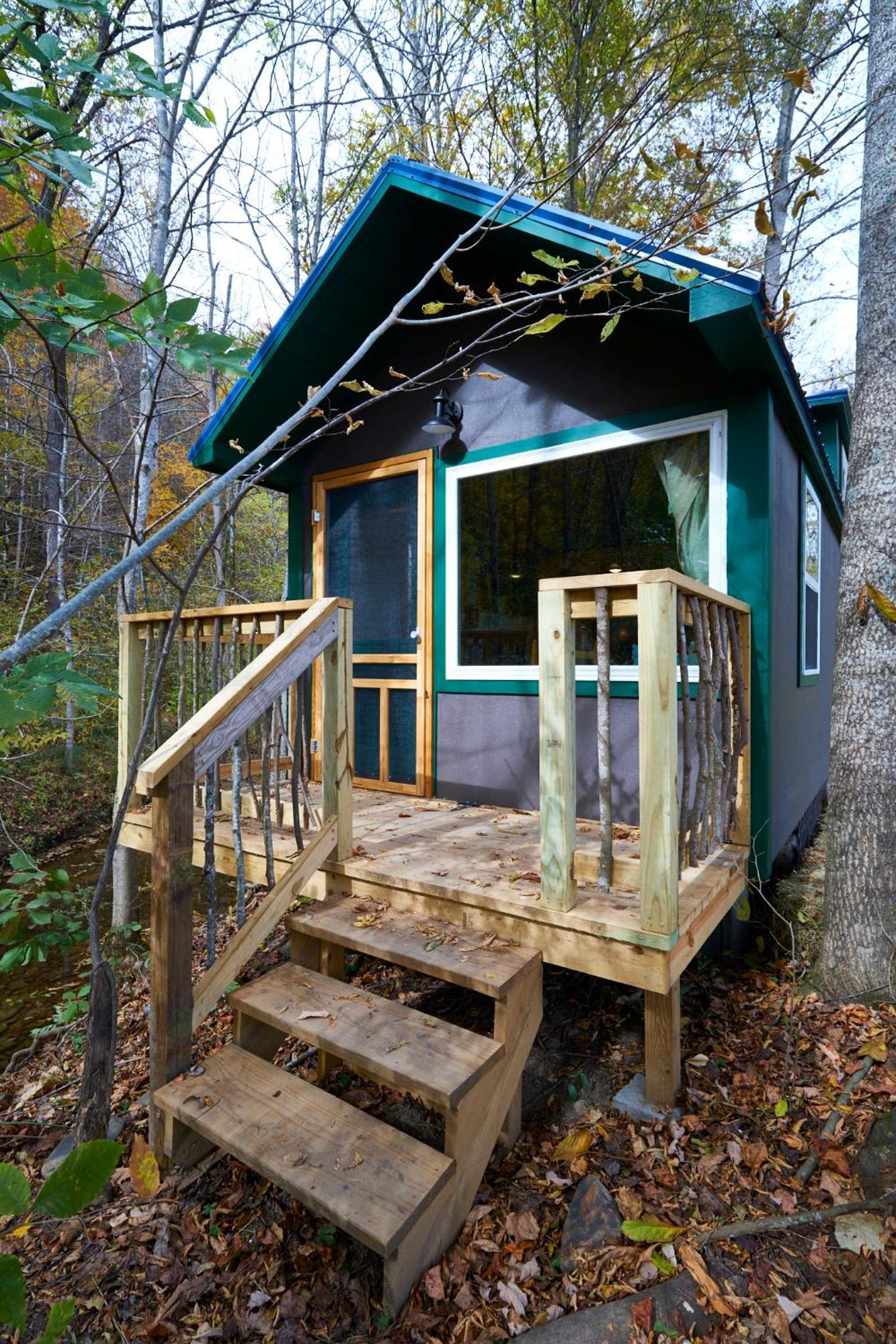 Creekwalk Inn Bed And Breakfast With Cabins Cosby Esterno foto