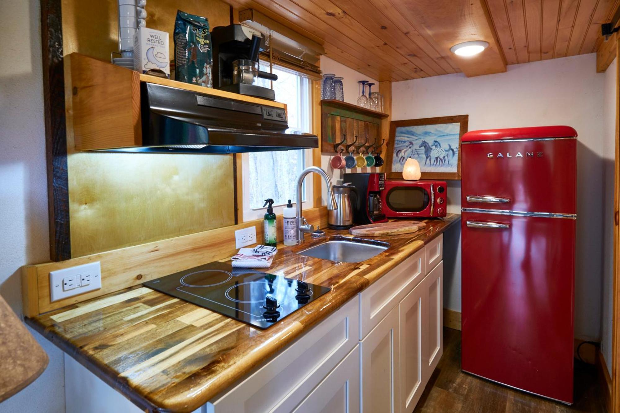 Creekwalk Inn Bed And Breakfast With Cabins Cosby Esterno foto